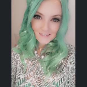 Meet your Posher, Laurie